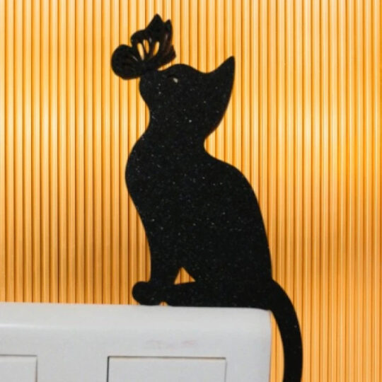 Décoration murale interrupteur chat papillon